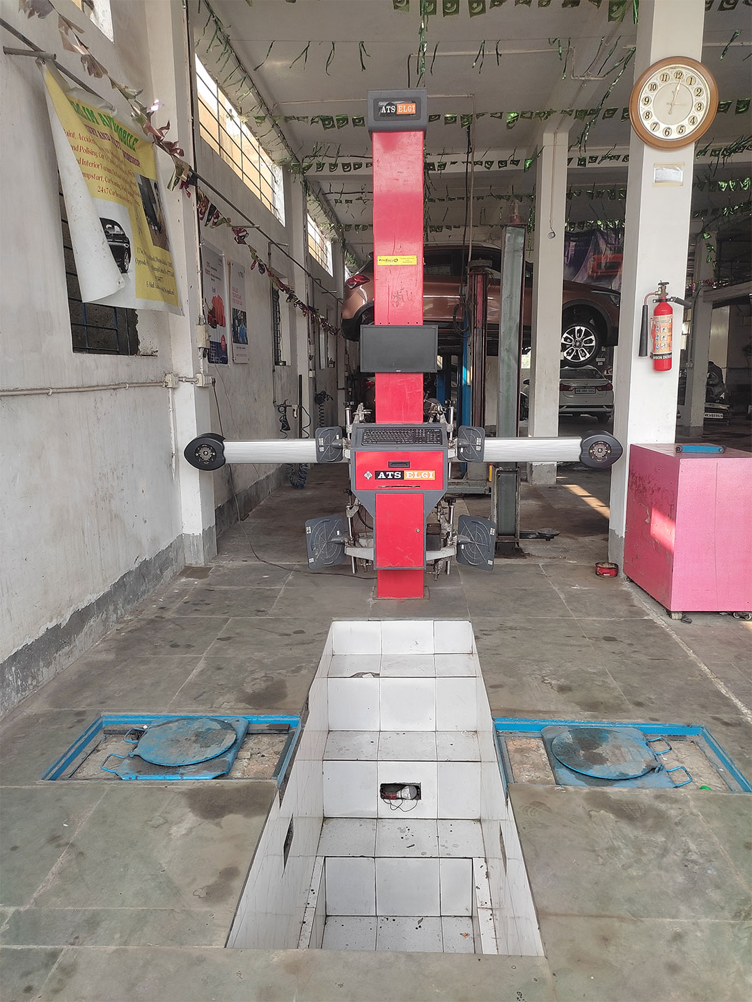 Wheel alignment machine